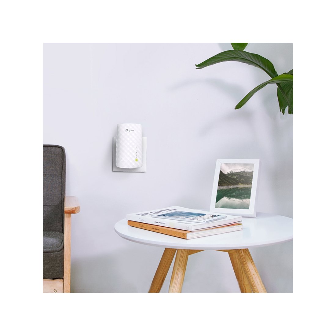 D-Link RE200 AC750 Mesh Wi-Fi Range Extender_0002_Layer 6